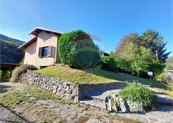Villa for Sale in Valbrona